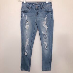 Wallflower Size 5 Distressed & Ripped Jeans!
